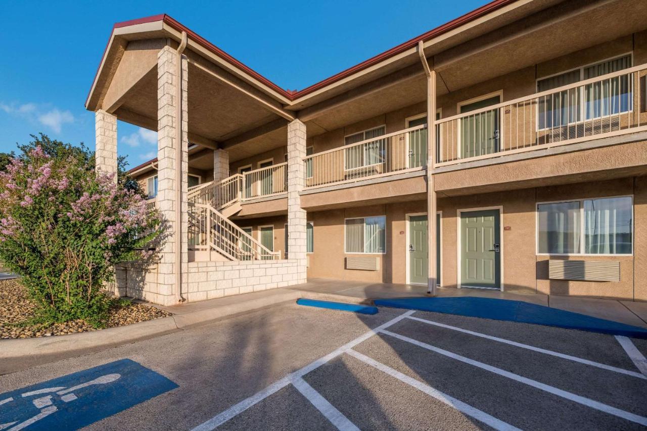 Quality Inn Sonora Εξωτερικό φωτογραφία